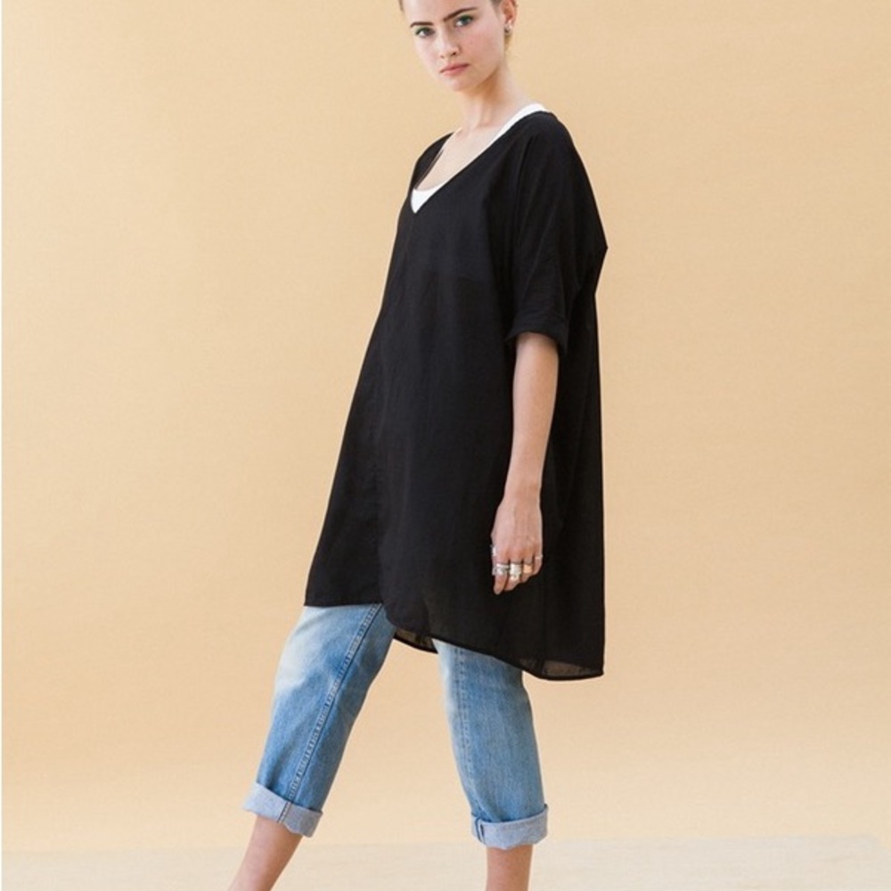 ALI GOLDEN Black Pima Cotton
Kimono Tunic